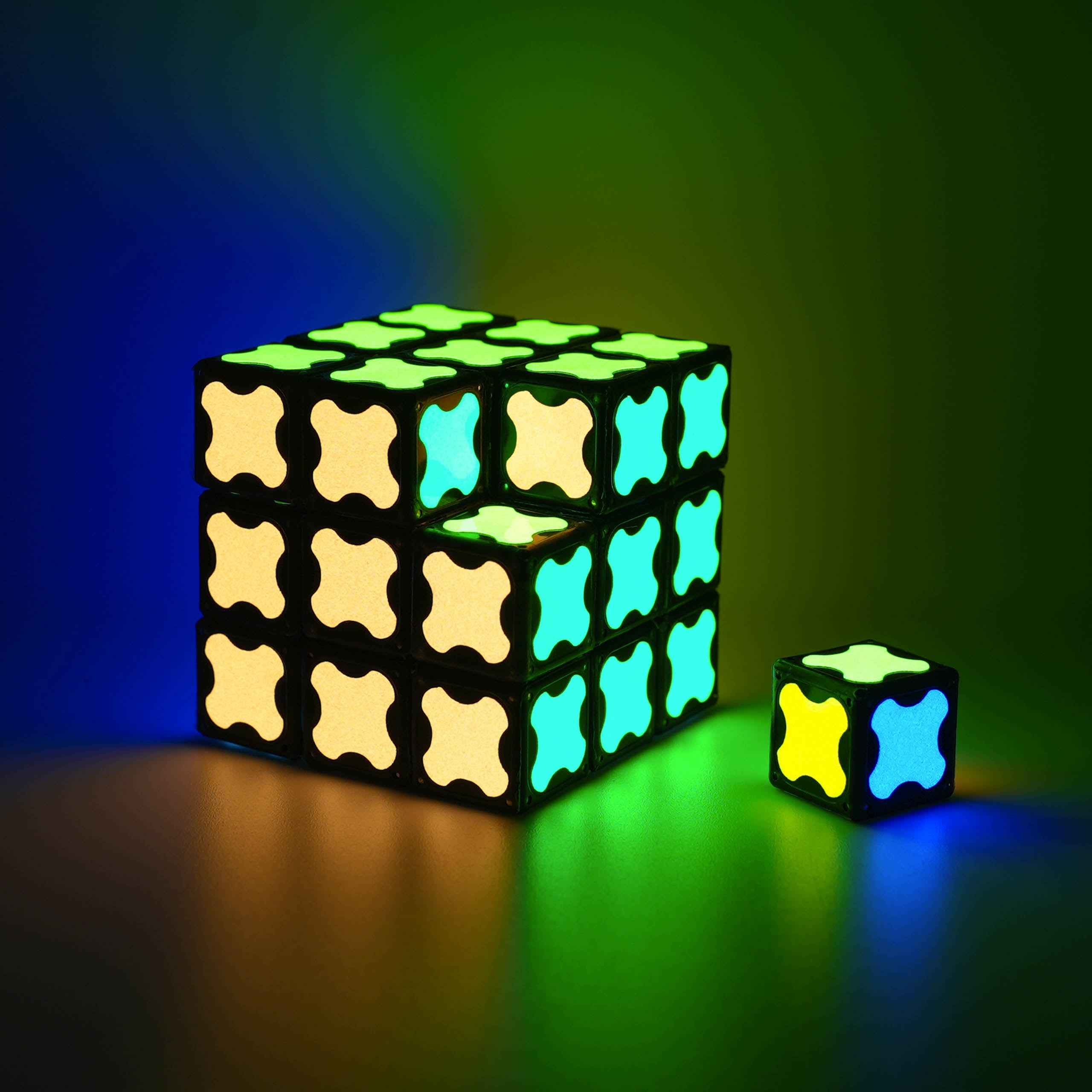 TOSY Magnet Rubik Glow